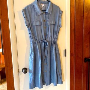 Tie waist, button front, pockets